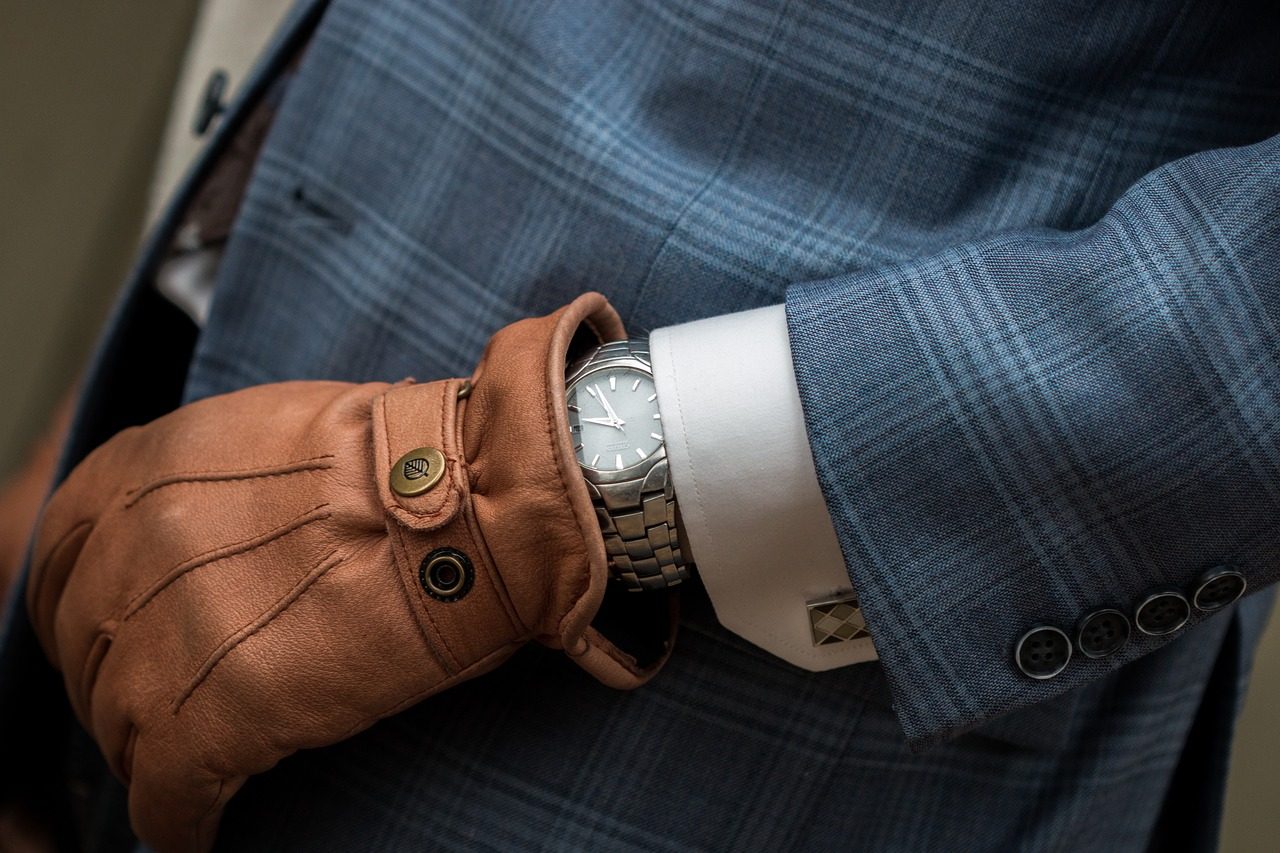 The Difference Between Kinetic and Automatic Watches